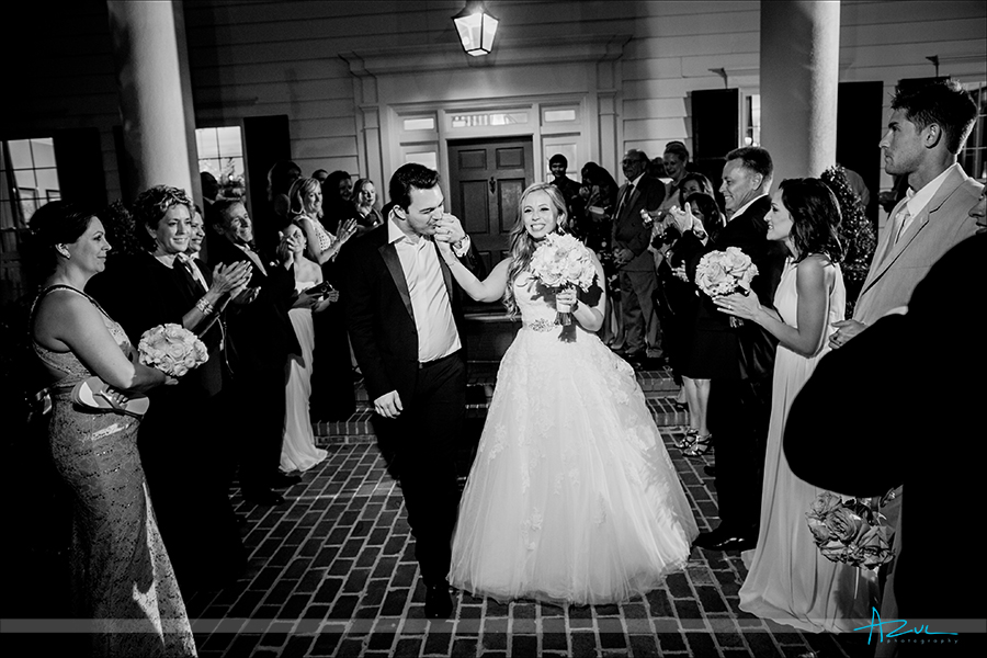At Highgrove Estate the couple ended the wedding with an exit with friends and family in North Carolina.